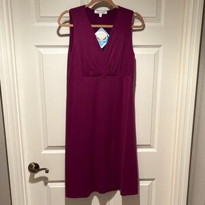TravelSmith Sleeveless V-Neck Midi Dress in Plum